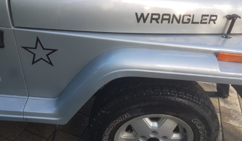 JEEP Wrangler 2.5 Laredo voll